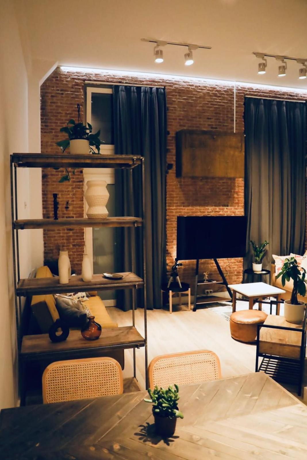 Ferienwohnung Unique Nyc Style Loft In The Heart Of Madrid Exterior foto